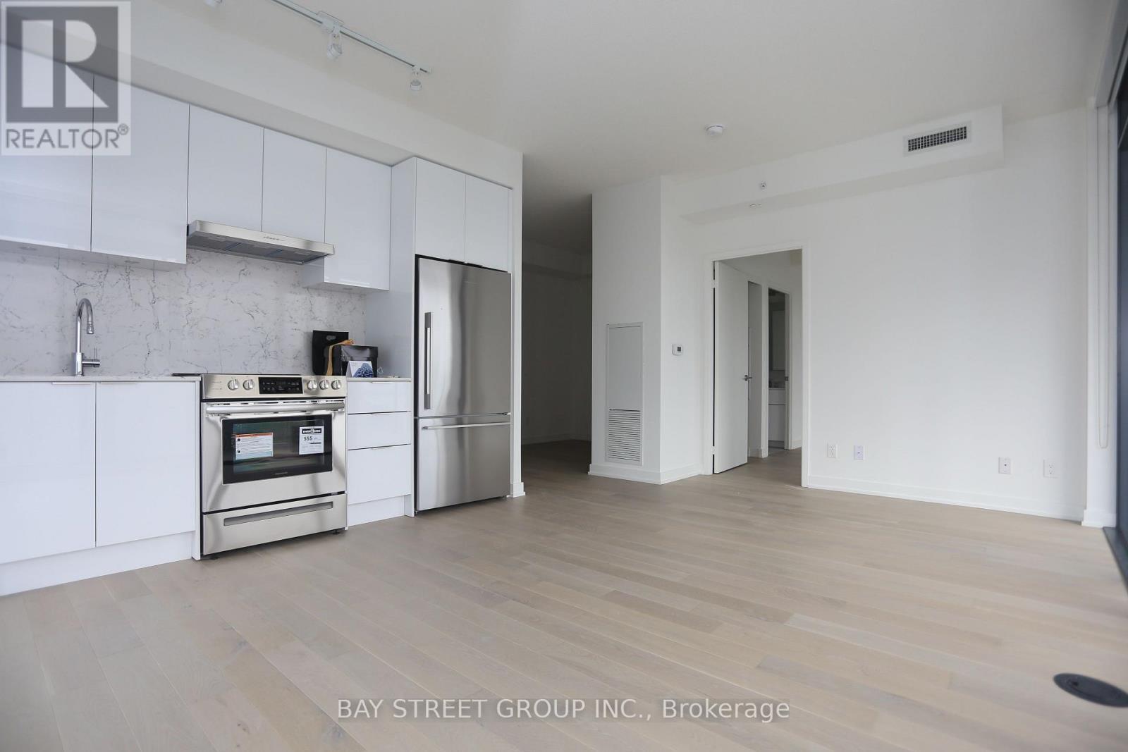 2705 - 25 Richmond Street, Toronto, ON - Indoor Photo Showing Kitchen
