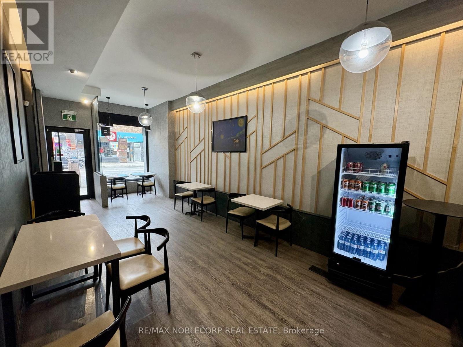 671 Queen Street W, Toronto, ON