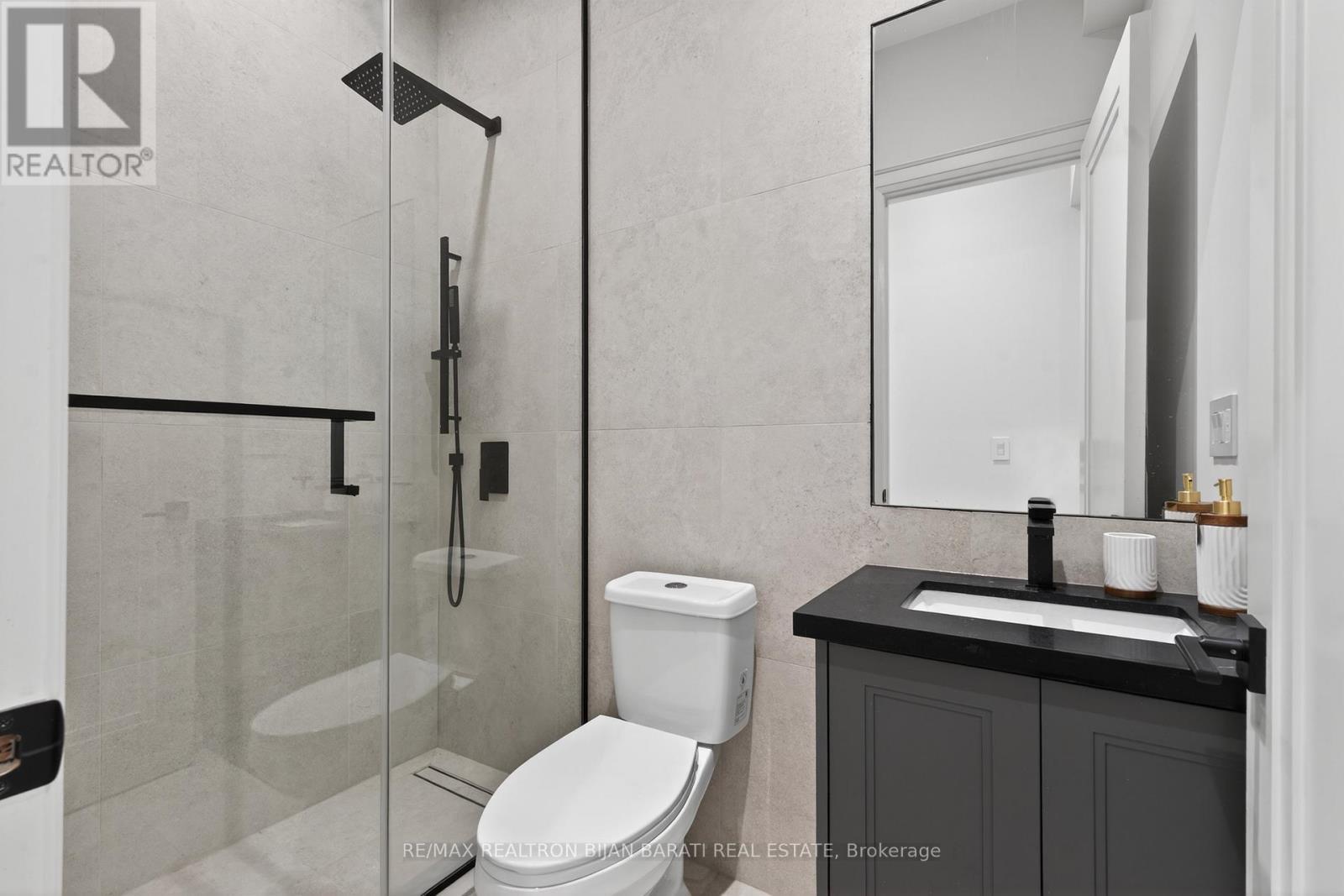 70 Abitibi Avenue, Toronto, ON - Indoor Photo Showing Bathroom