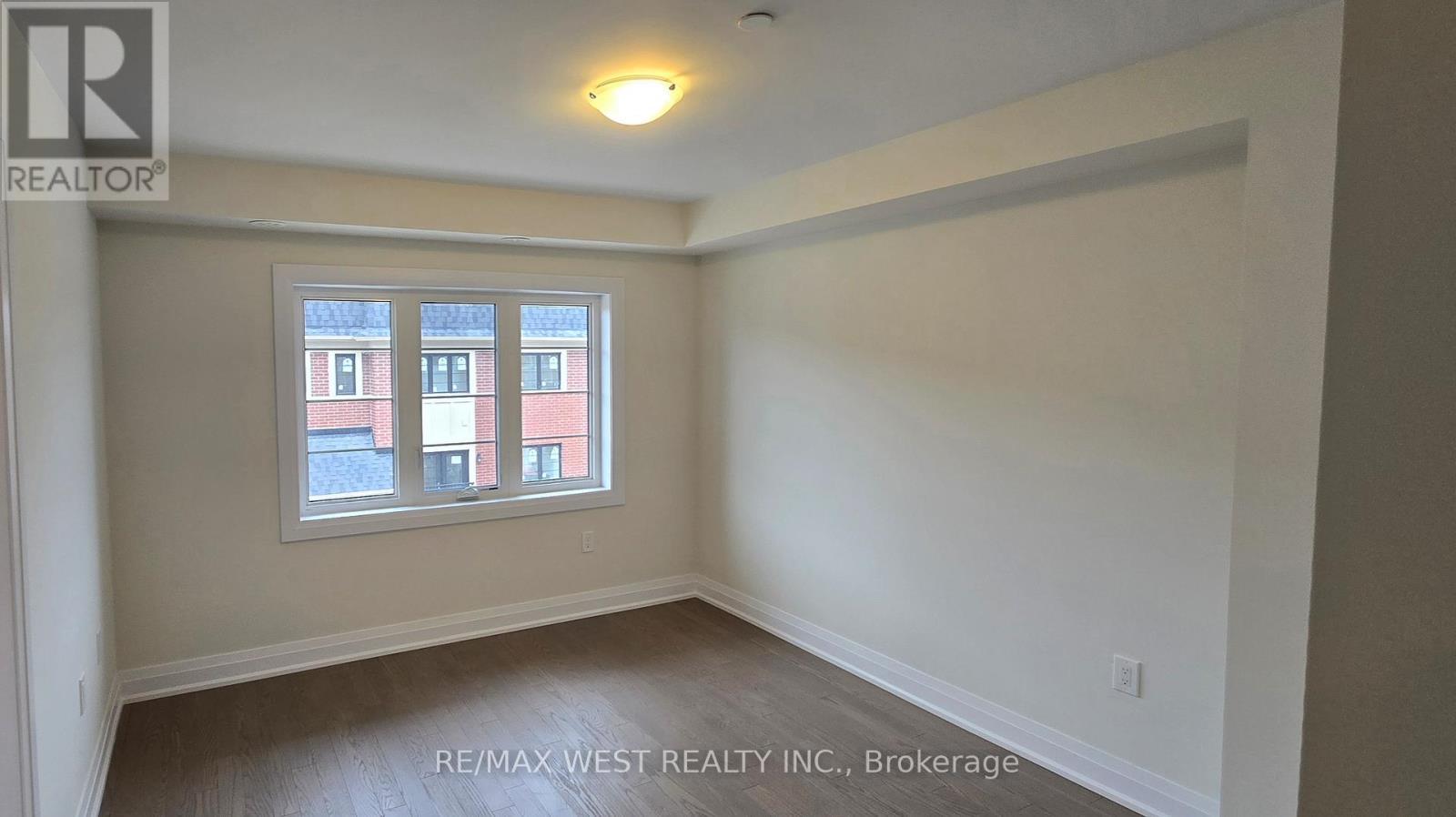 35 Marret Lane, Clarington, ON - Indoor Photo Showing Other Room