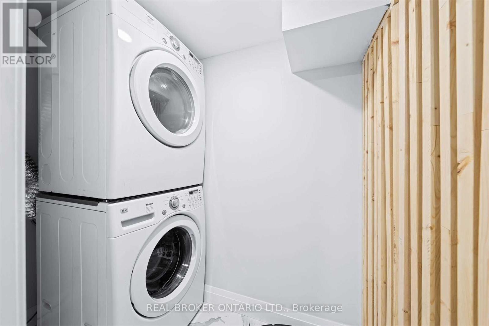 141 Cunningham Drive, New Tecumseth, ON - Indoor Photo Showing Laundry Room