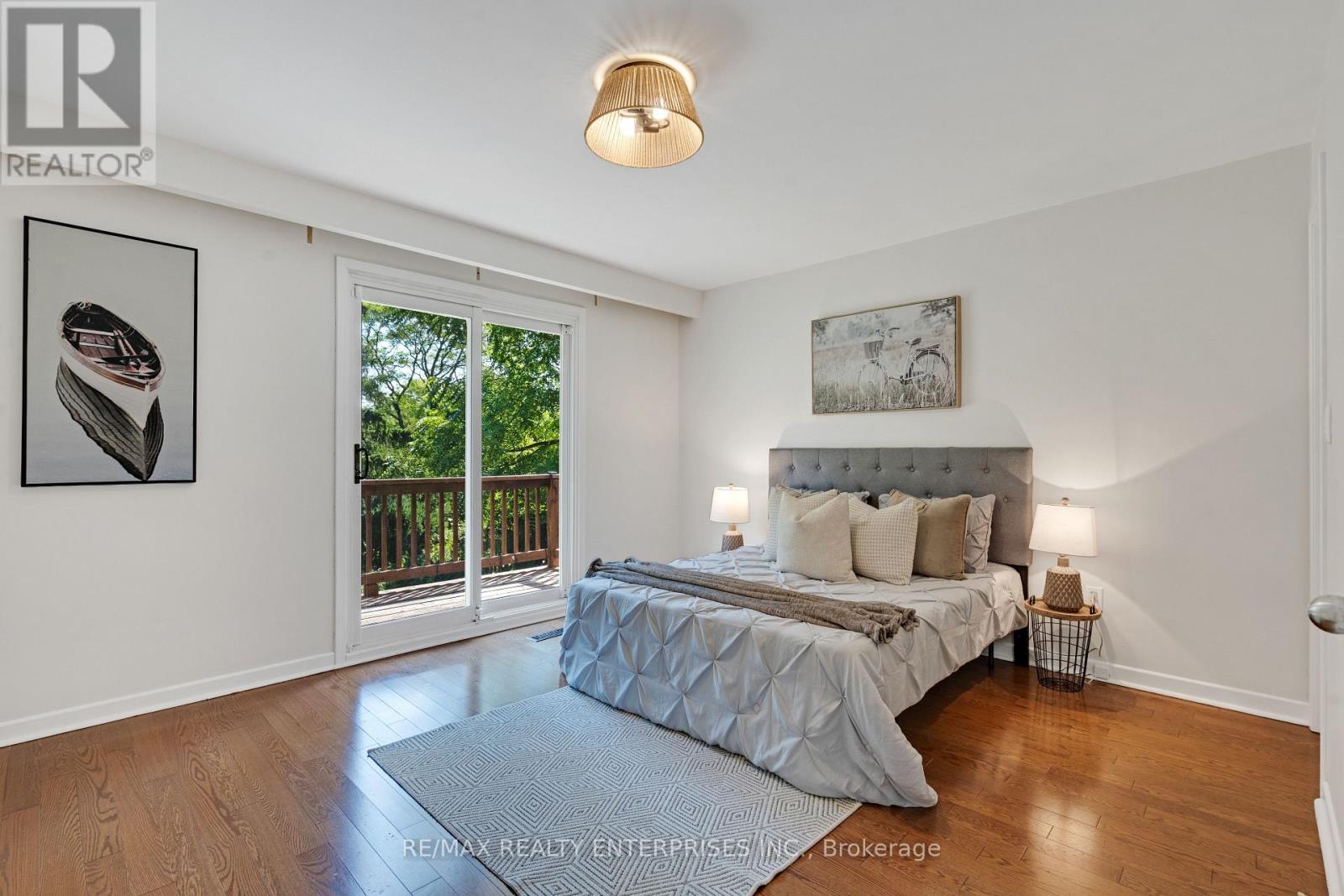 268 Mineola Road E, Mississauga, ON - Indoor Photo Showing Bedroom