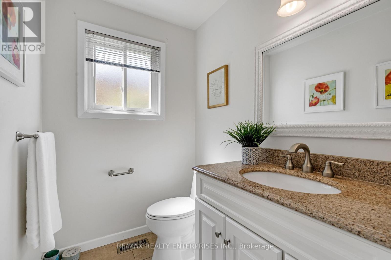 268 Mineola Road E, Mississauga, ON - Indoor Photo Showing Bathroom