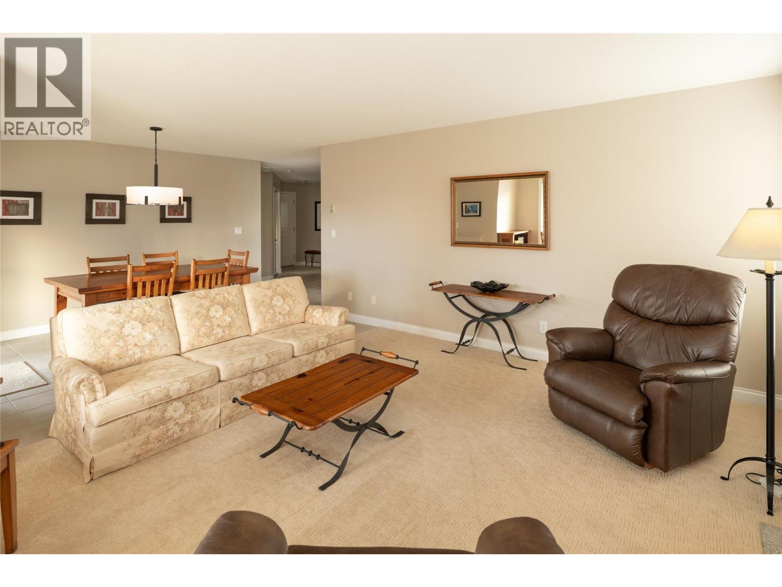 3870 Brown Road Unit# 211, West Kelowna, BC - Indoor Photo Showing Living Room