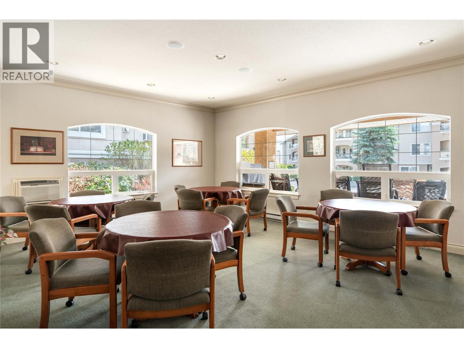 3870 Brown Road Unit# 211, West Kelowna, BC - Indoor Photo Showing Dining Room