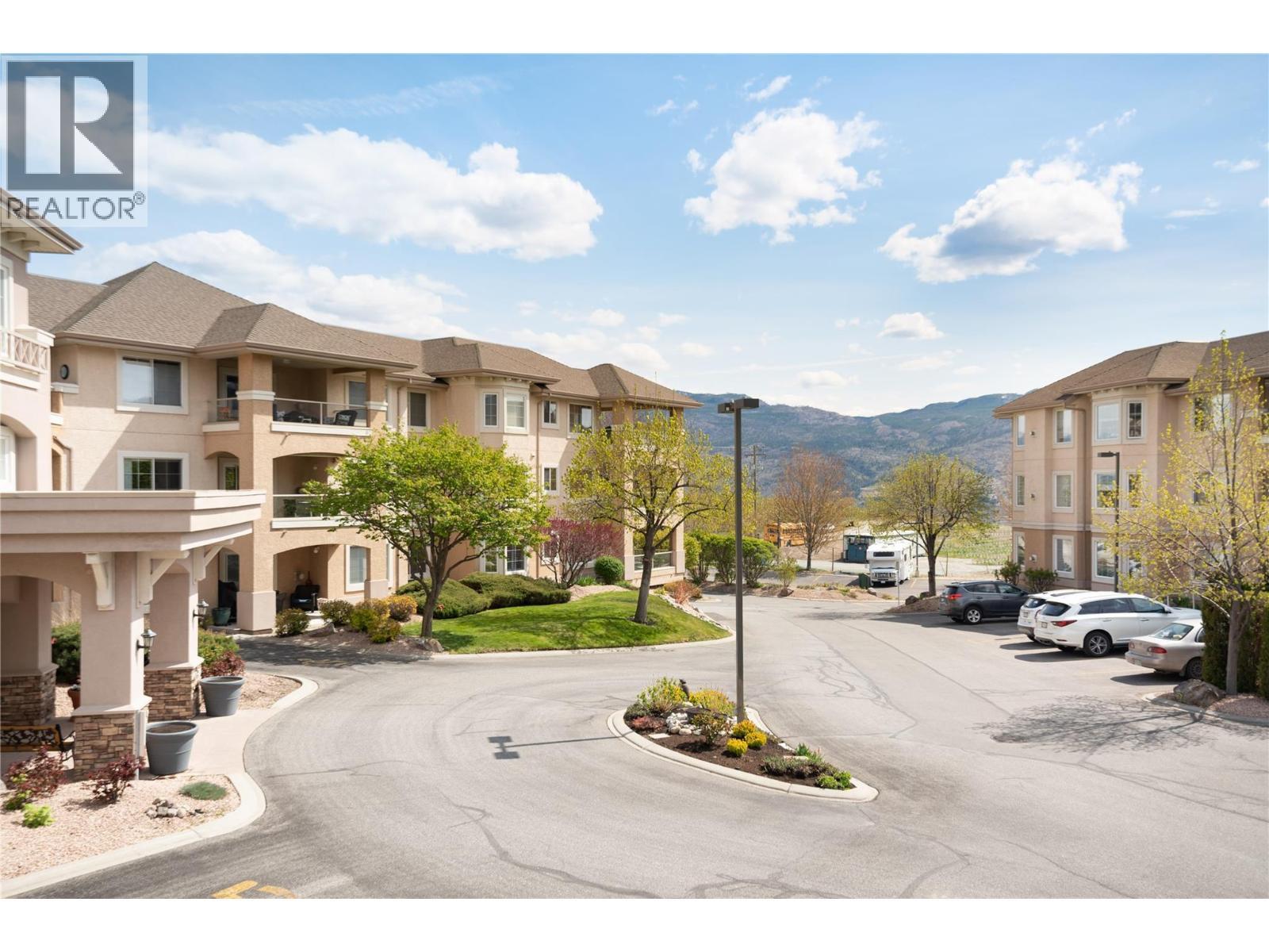3870 Brown Road Unit# 211, West Kelowna, BC - Outdoor With Balcony With Facade