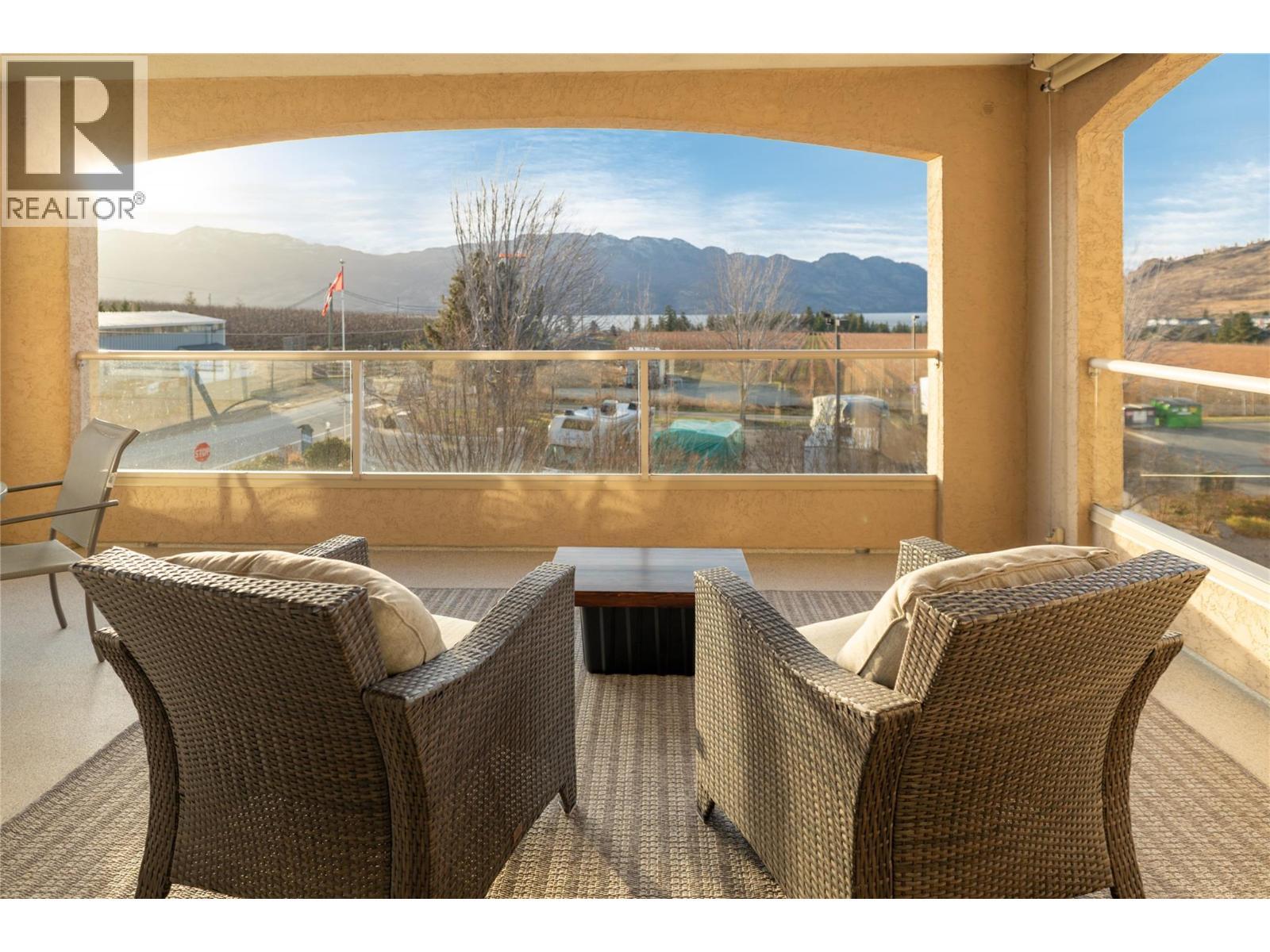 3870 Brown Road Unit# 211, West Kelowna, BC - Outdoor With Exterior
