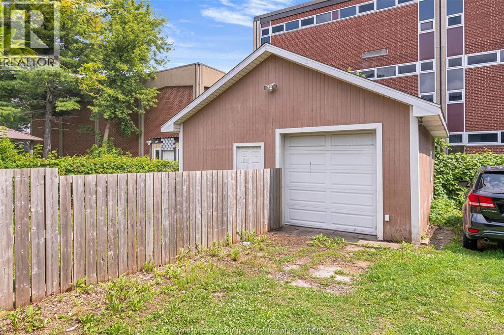 3217 Linwood, Windsor, ON - Outdoor With Exterior