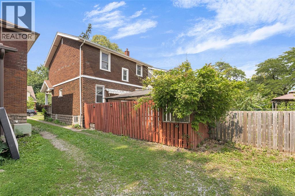 3217 Linwood, Windsor, ON - Outdoor