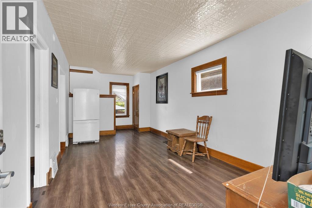 3217 Linwood, Windsor, ON - Indoor