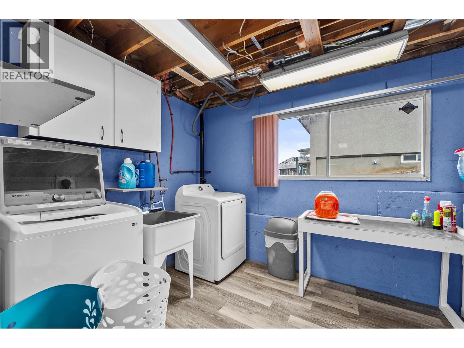 1572 Valleyview Drive, Cache Creek, BC - Indoor Photo Showing Laundry Room