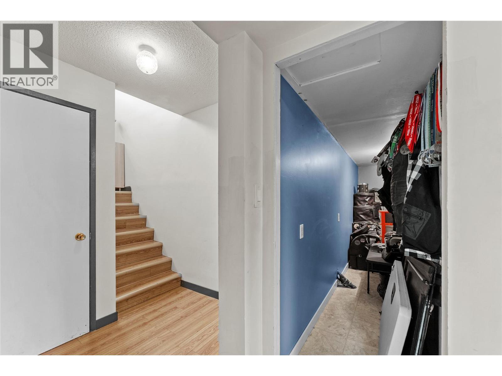 1572 Valleyview Drive, Cache Creek, BC - Indoor Photo Showing Other Room