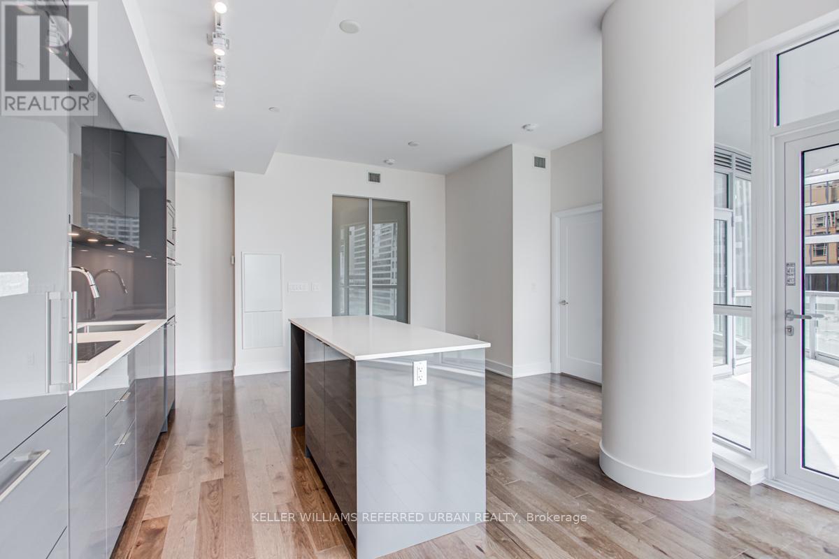 1102 - 88 Cumberland Street, Toronto, ON - Indoor Photo Showing Kitchen