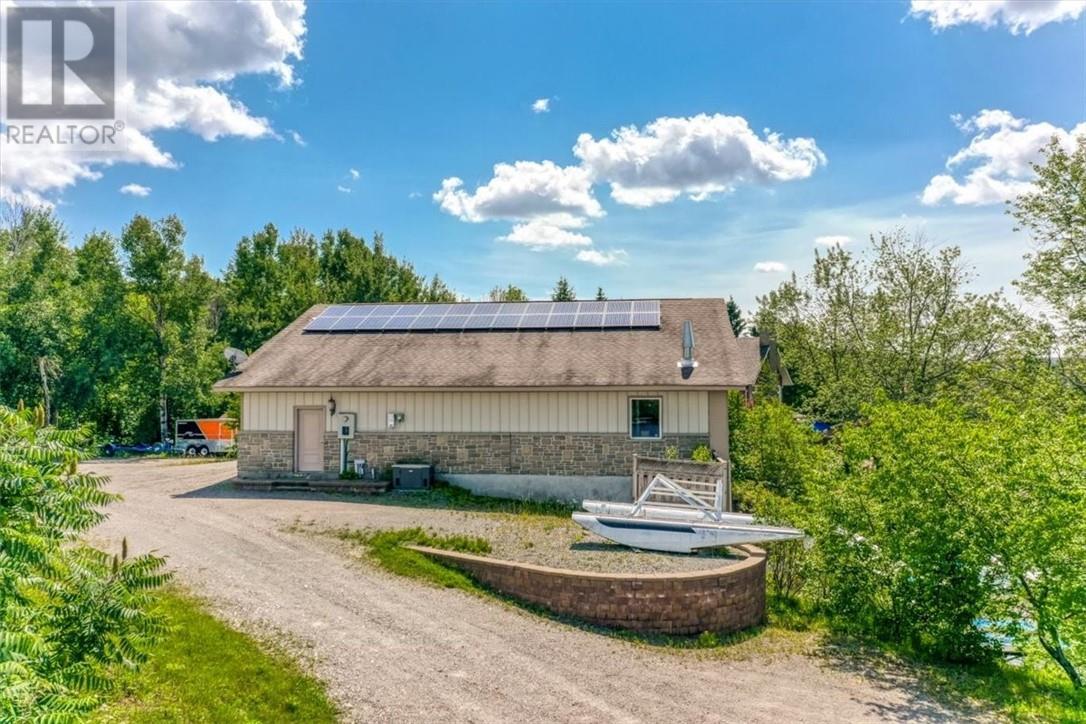 1064 Dew Drop Road, Sudbury, ON - Outdoor