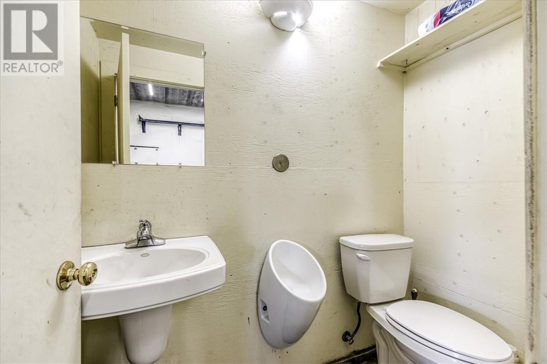 1064 Dew Drop Road, Sudbury, ON - Indoor Photo Showing Bathroom