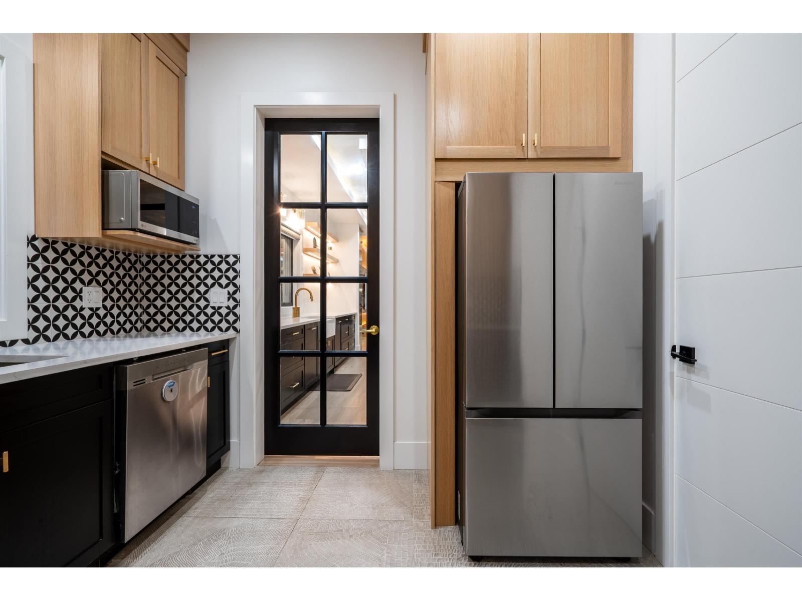 16850 106 Avenue, Surrey, BC - Indoor