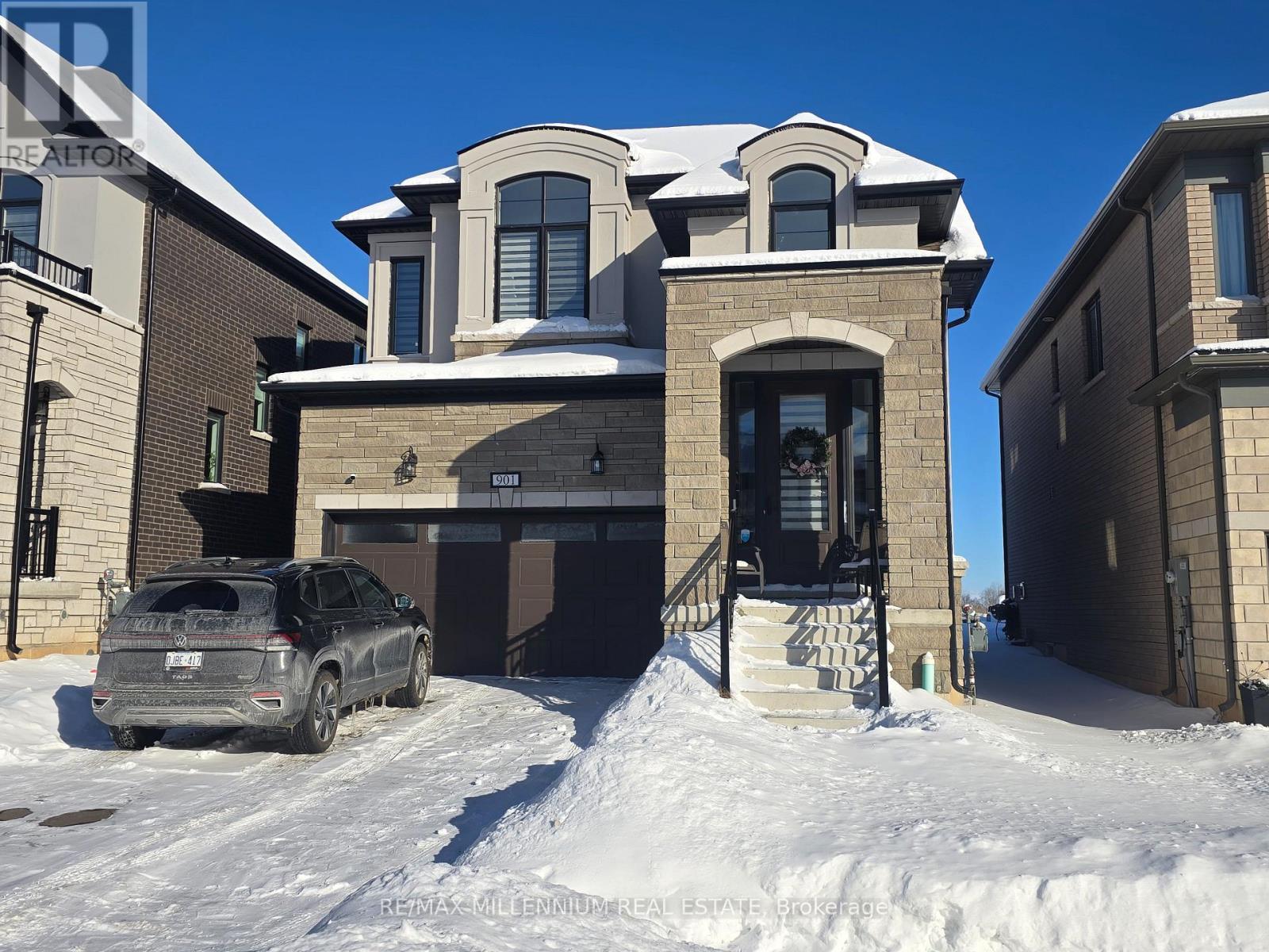 901 Knights Lane, Woodstock, ON - Outdoor