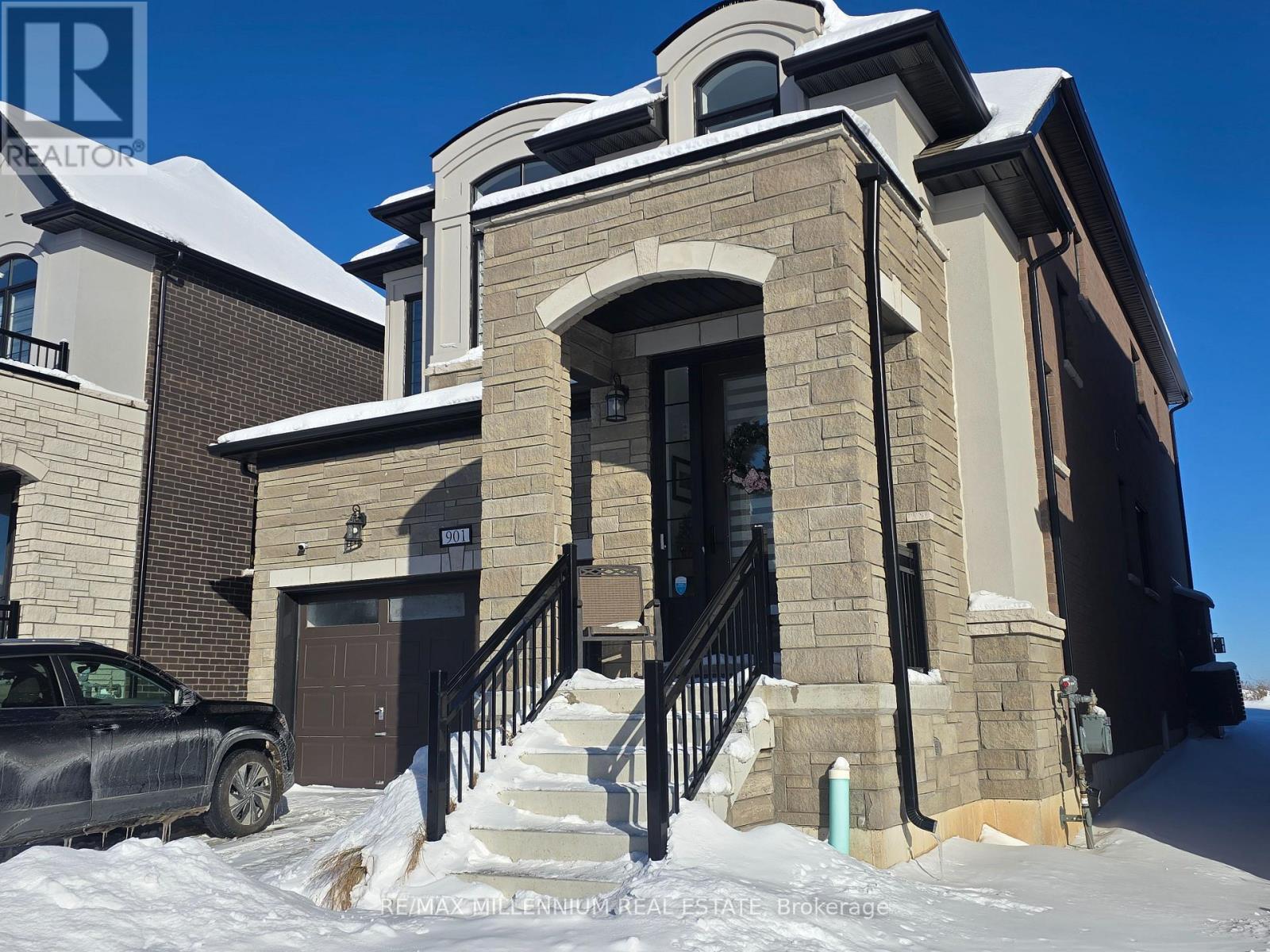 901 Knights Lane, Woodstock, ON - Outdoor