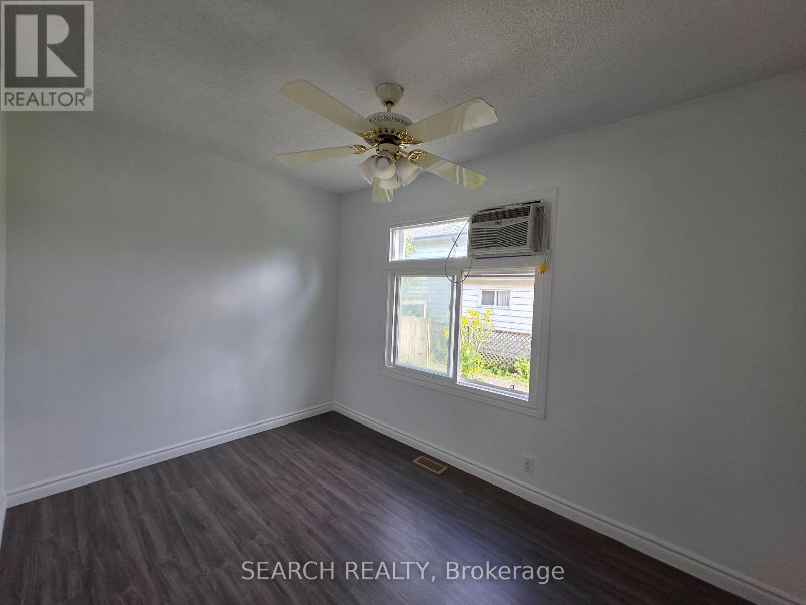 39 Rodda Boulevard, Toronto, ON - Indoor Photo Showing Other Room