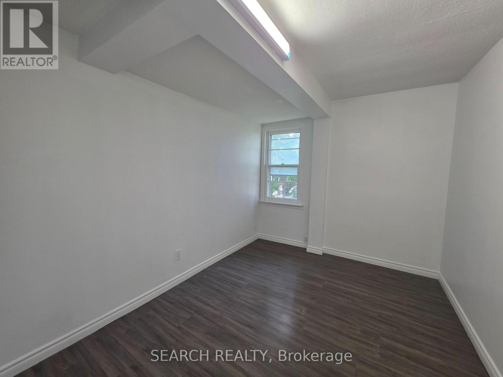 39 Rodda Boulevard, Toronto, ON - Indoor Photo Showing Other Room