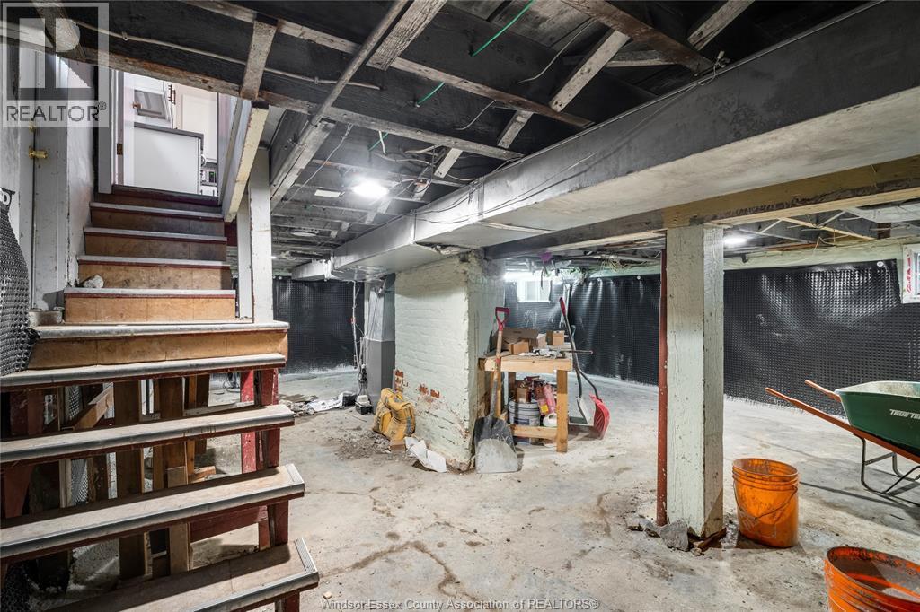 1752 Oneida, Windsor, ON - Indoor Photo Showing Basement