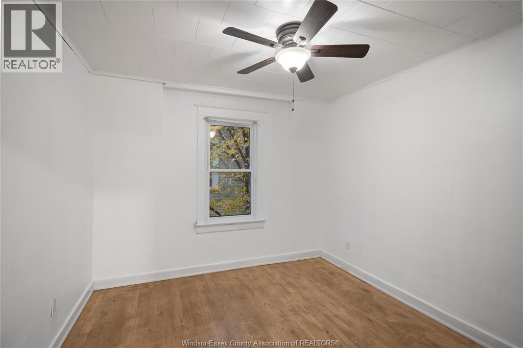 1752 Oneida, Windsor, ON - Indoor Photo Showing Other Room