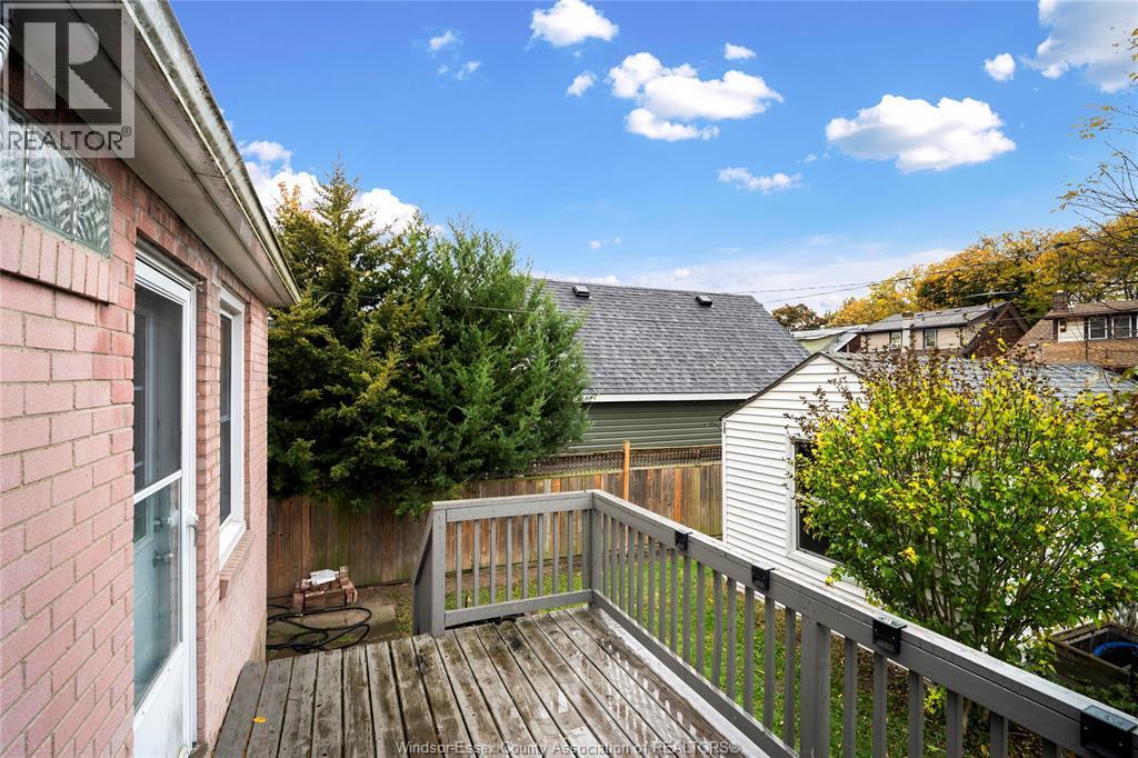 1752 Oneida, Windsor, ON - Outdoor With Exterior