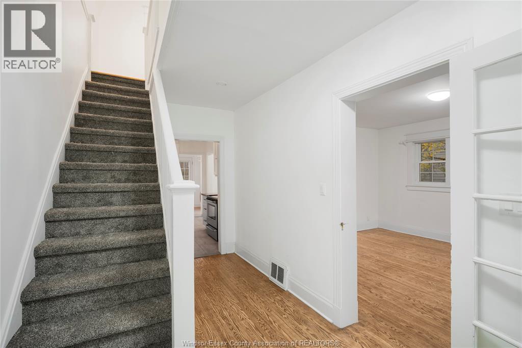 1752 Oneida, Windsor, ON - Indoor Photo Showing Other Room