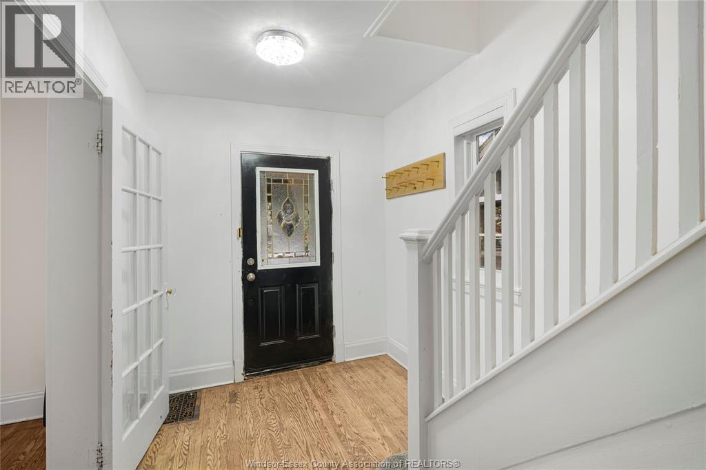 1752 Oneida, Windsor, ON - Indoor Photo Showing Other Room