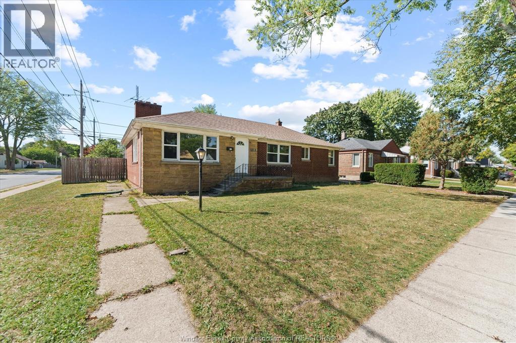 2783 Dominion Blvd, Windsor, ON - Outdoor