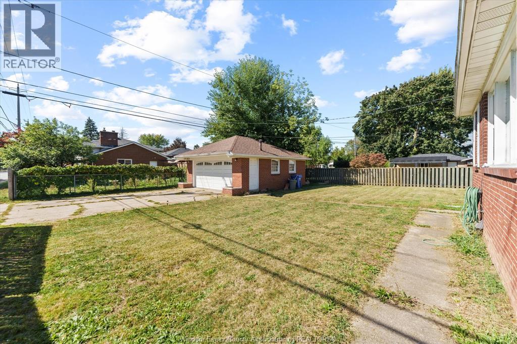 2783 Dominion Blvd, Windsor, ON - Outdoor