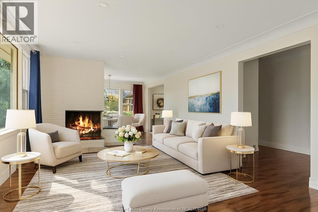 2783 Dominion Blvd, Windsor, ON - Indoor Photo Showing Living Room
