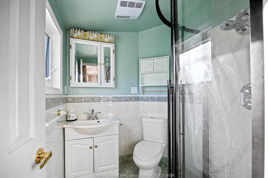 3740 Ouellette, Windsor, ON