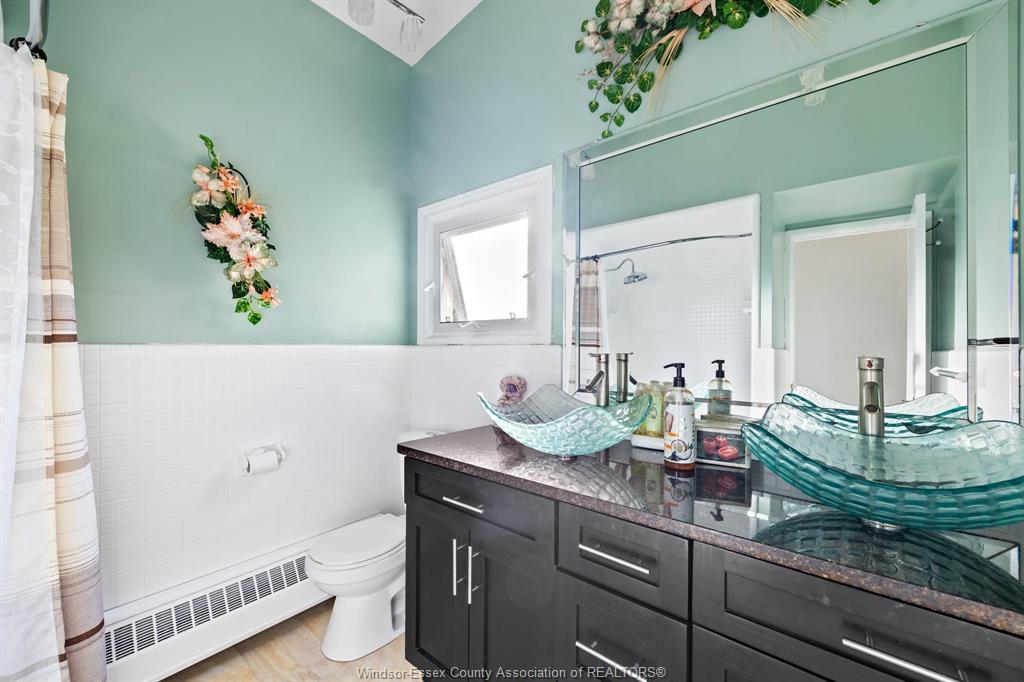 3740 Ouellette, Windsor, ON