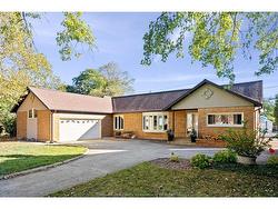 3740 OUELLETTE Windsor, ON N9E 3M7