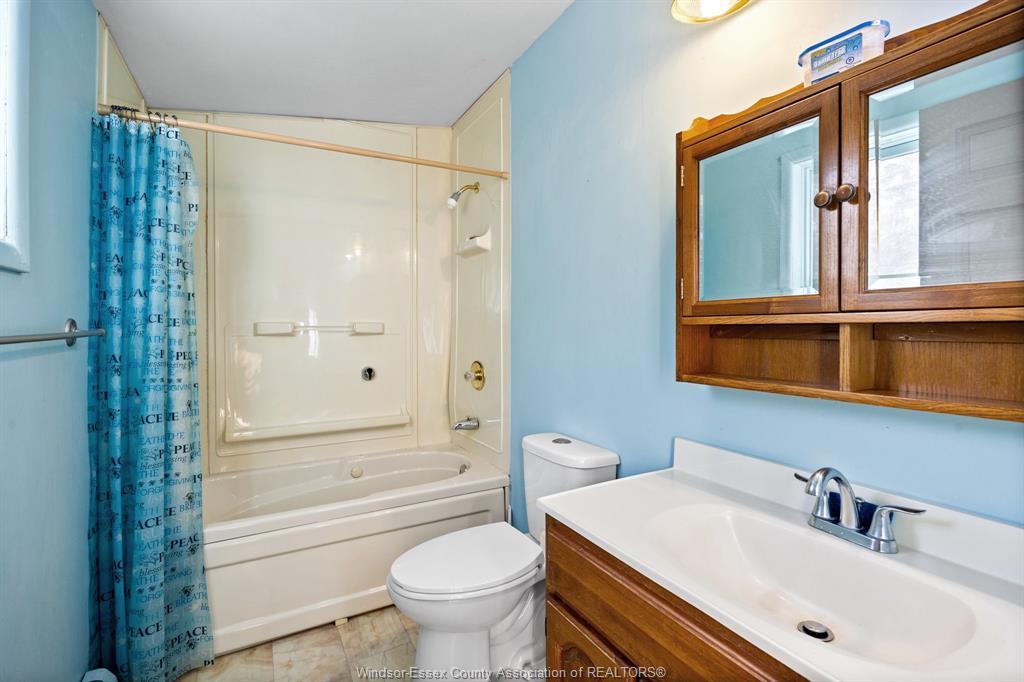 3740 Ouellette, Windsor, ON