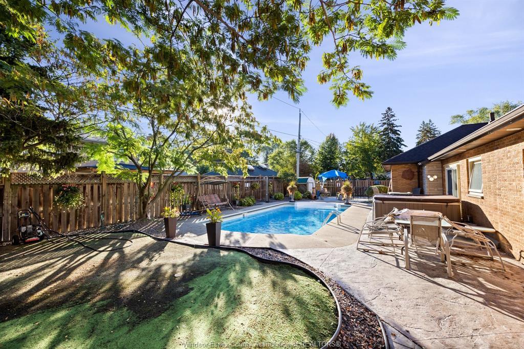 3740 Ouellette, Windsor, ON