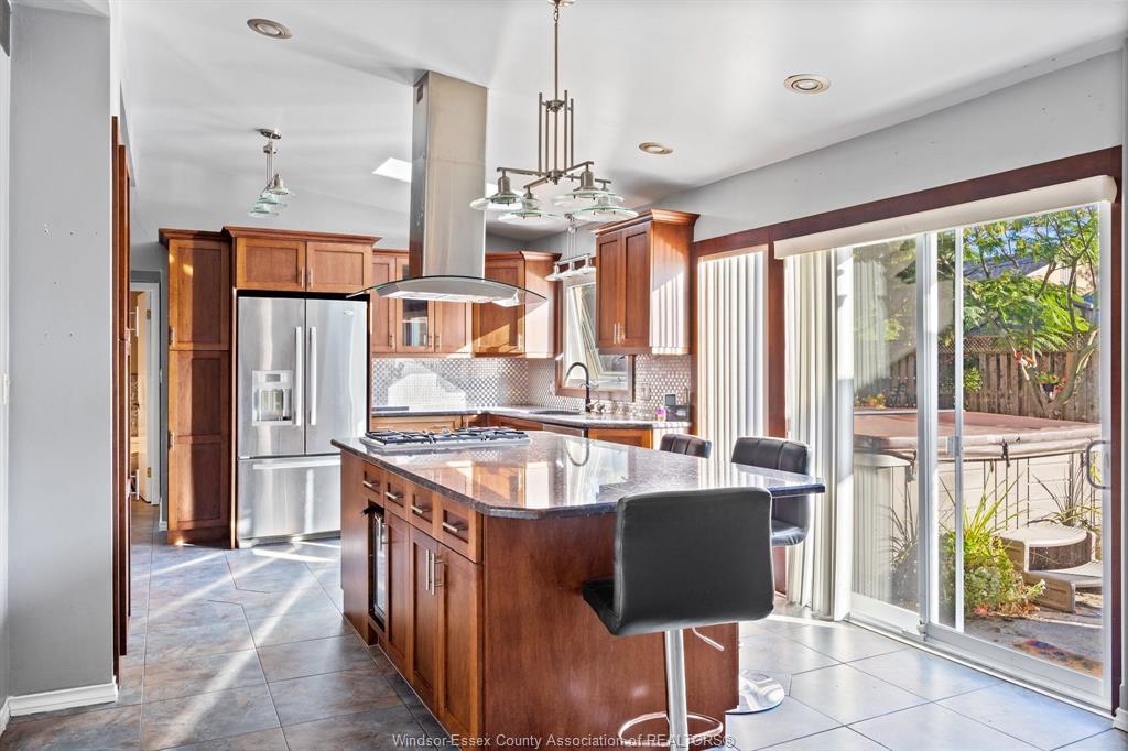 3740 Ouellette, Windsor, ON