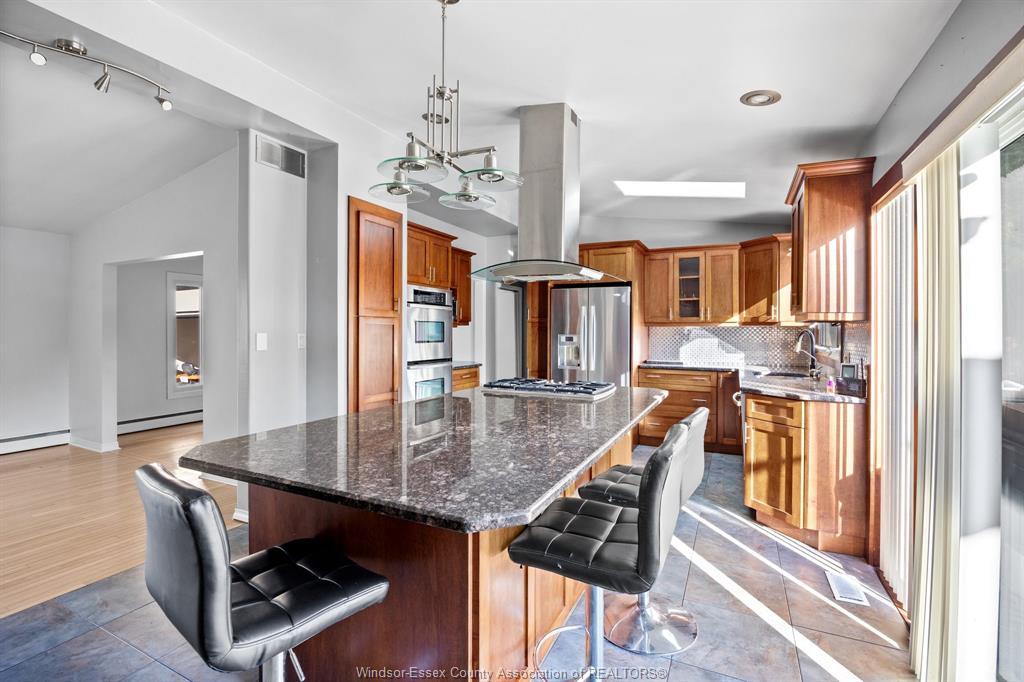 3740 Ouellette, Windsor, ON