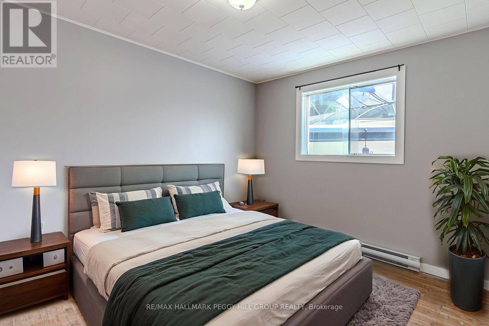 332 Champlain Road, Penetanguishene, ON - Indoor Photo Showing Bedroom