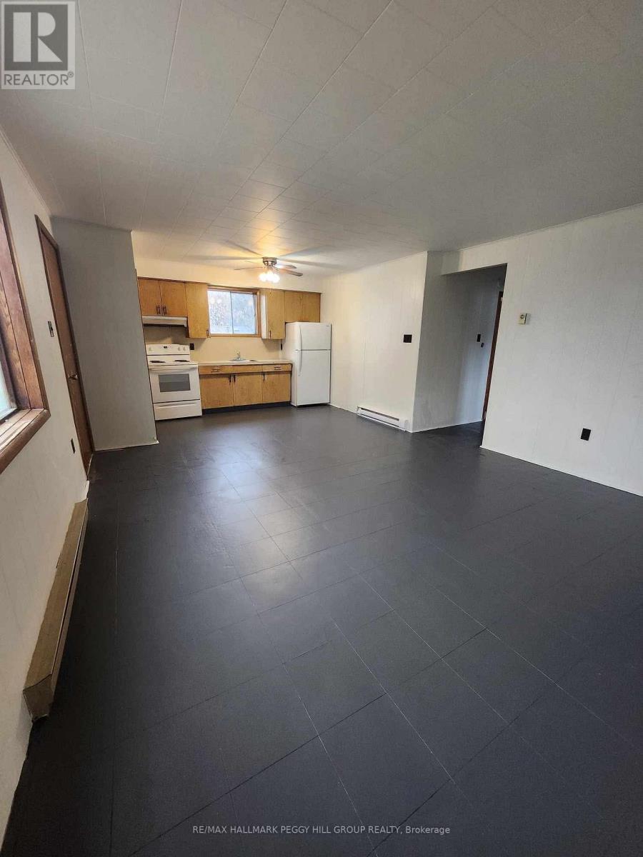 332 Champlain Road, Penetanguishene, ON - Indoor Photo Showing Other Room