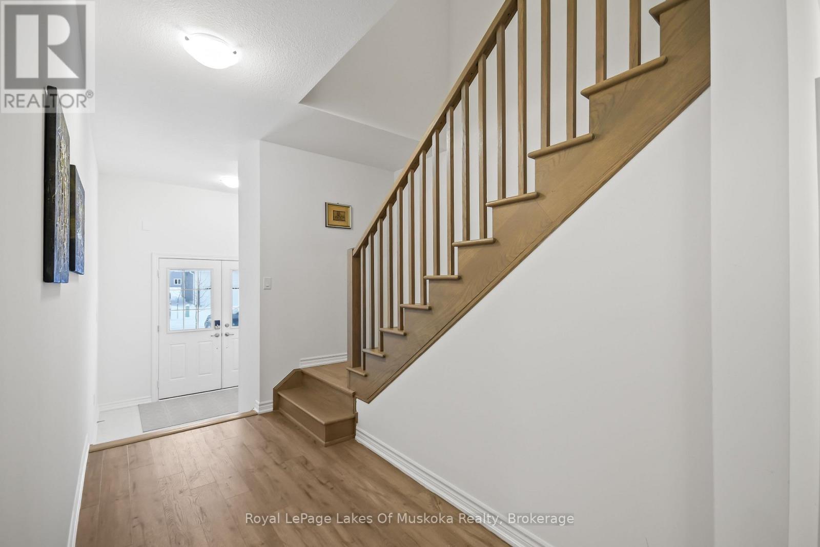 345 Mceachern Lane, Gravenhurst (Muskoka (S)), ON - Indoor Photo Showing Other Room