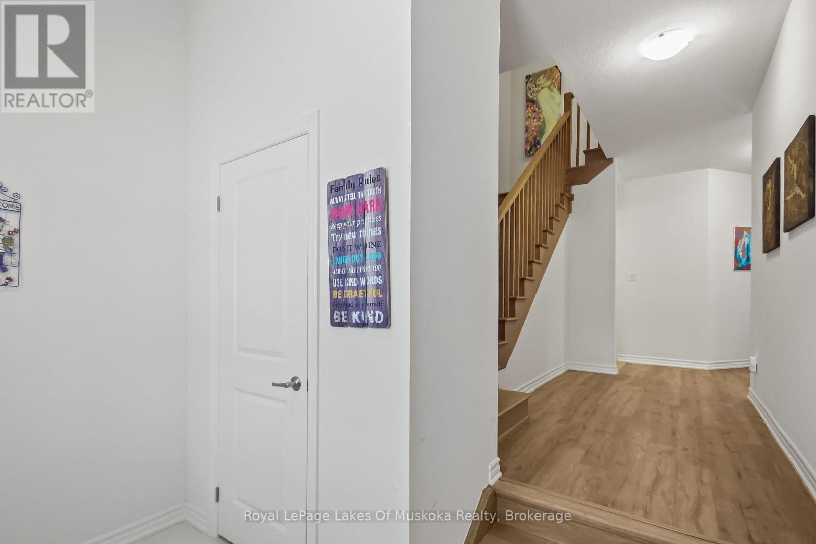 345 Mceachern Lane, Gravenhurst (Muskoka (S)), ON - Indoor Photo Showing Other Room