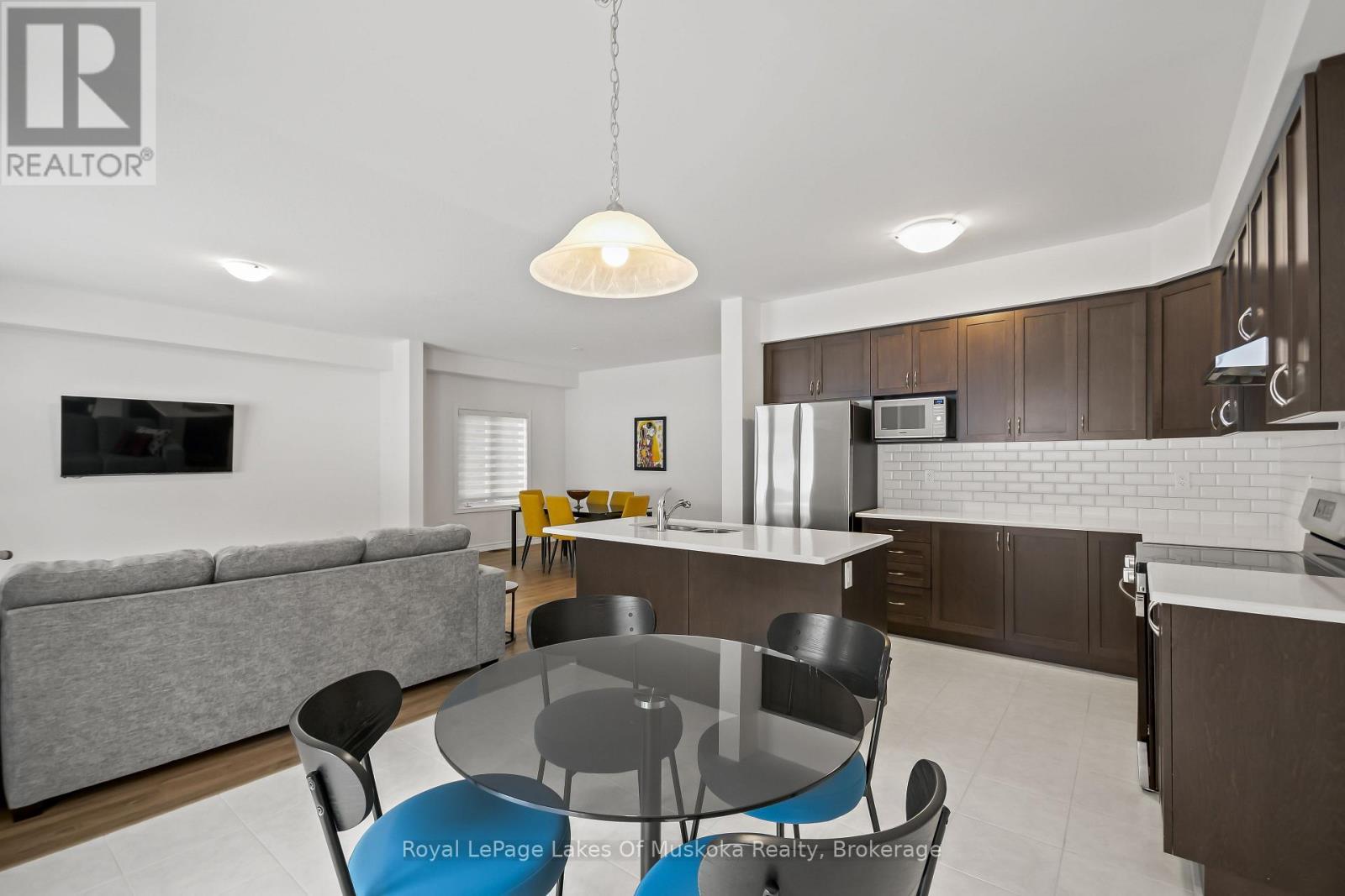 345 Mceachern Lane, Gravenhurst (Muskoka (S)), ON - Indoor