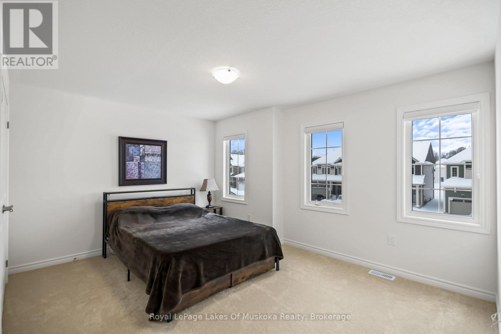 345 Mceachern Lane, Gravenhurst (Muskoka (S)), ON - Indoor Photo Showing Bedroom