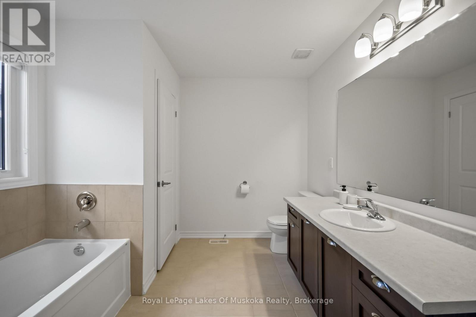 345 Mceachern Lane, Gravenhurst (Muskoka (S)), ON - Indoor Photo Showing Bathroom