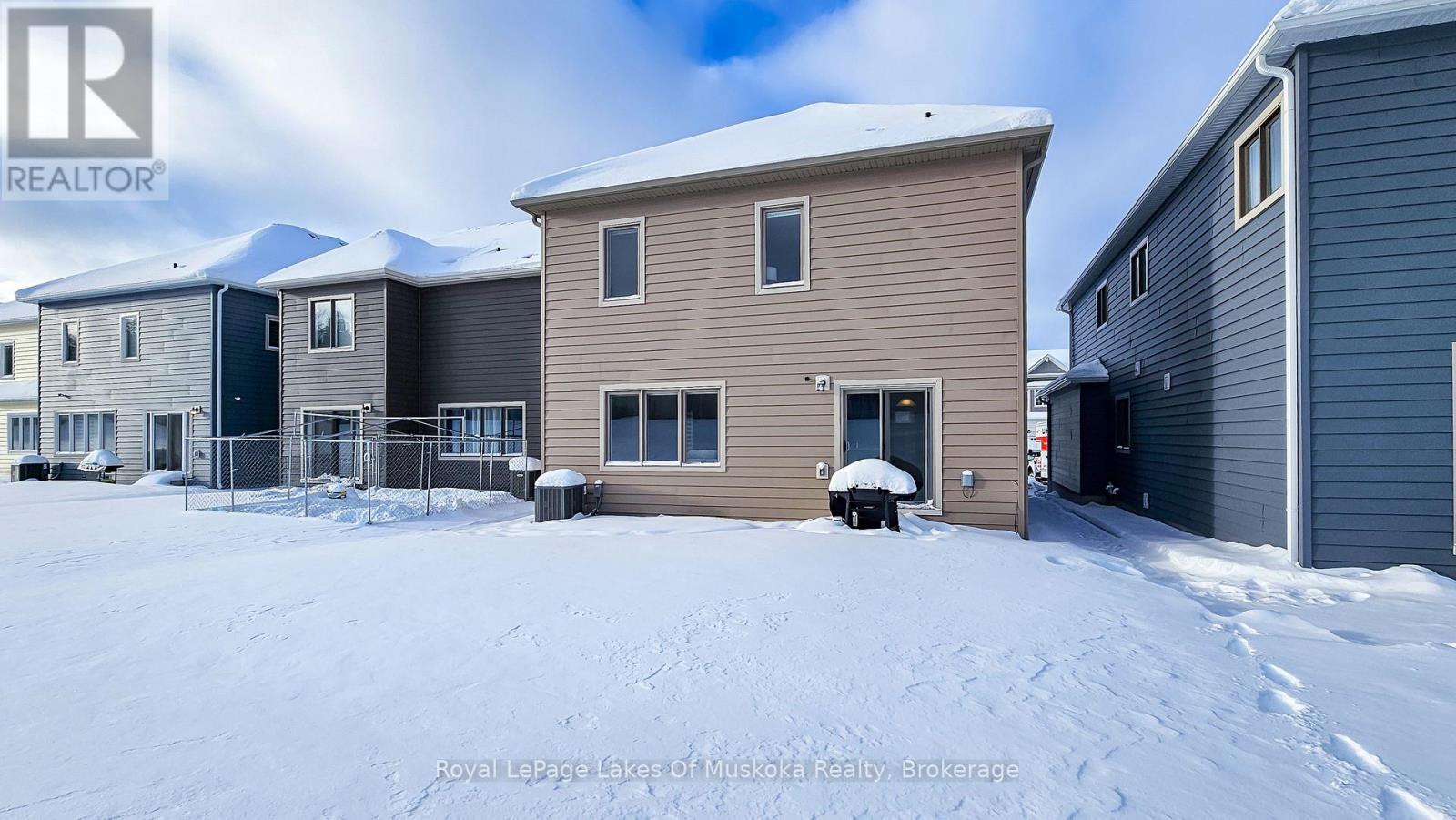 345 Mceachern Lane, Gravenhurst (Muskoka (S)), ON - Outdoor