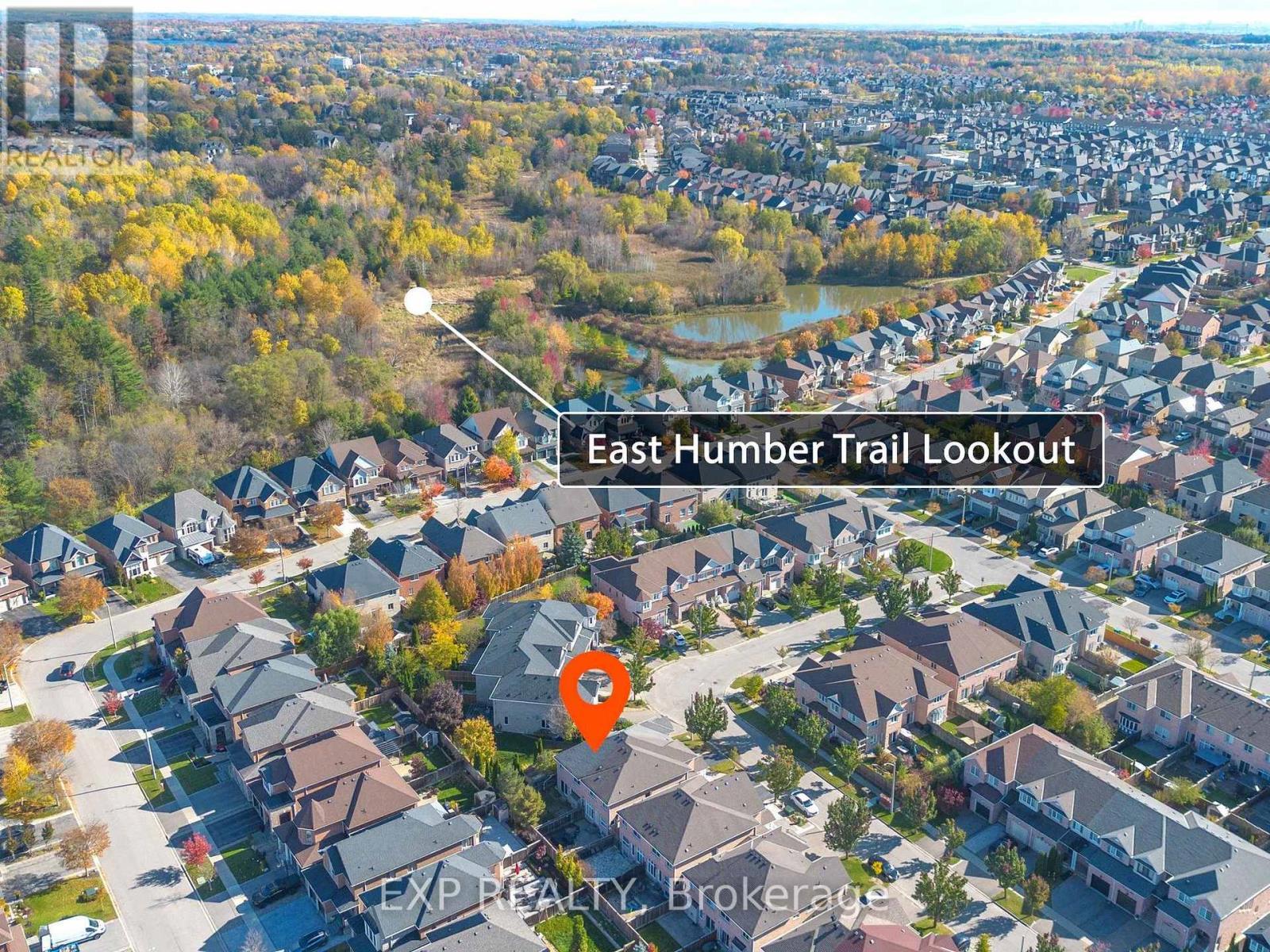 98 Lowther Avenue, Richmond Hill, ON - Outdoor With View