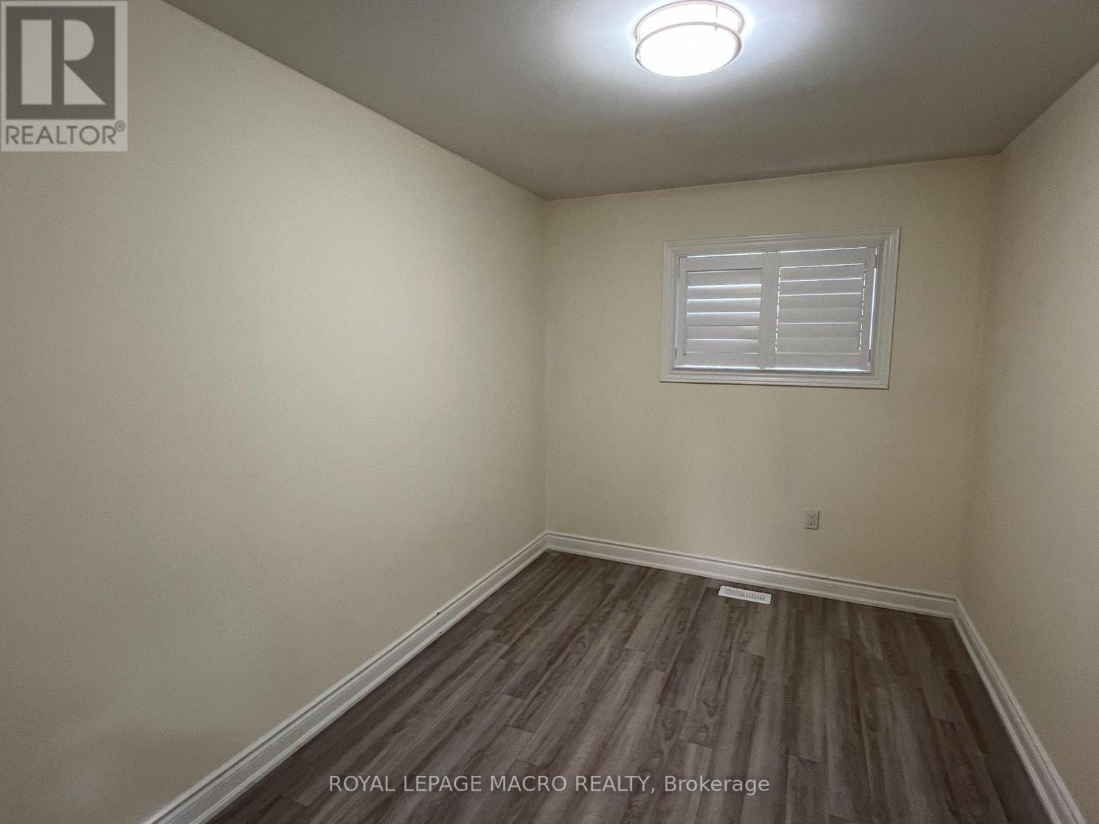 1032 Mud Street E, Hamilton, ON - Indoor Photo Showing Other Room