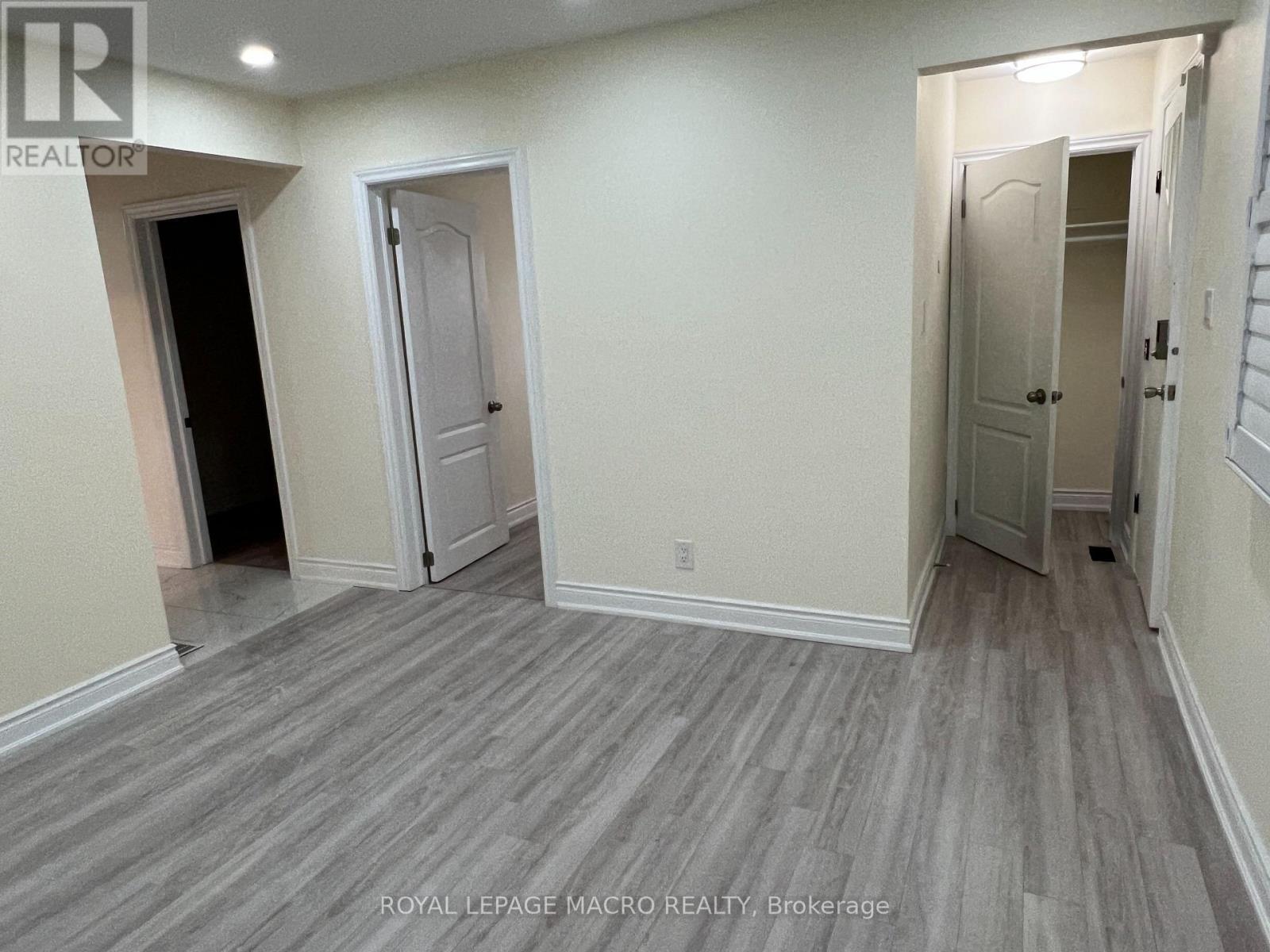 1032 Mud Street E, Hamilton, ON - Indoor Photo Showing Other Room